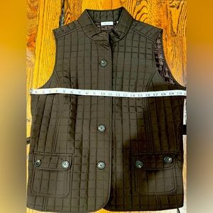 Perfect condition Liz & Co Vest Size L Beautiful Rich BROWN